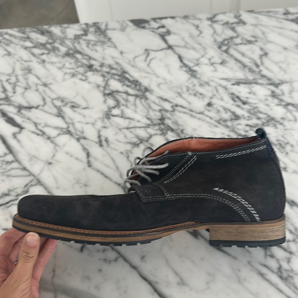 Travelin Men Shoes - Picture 1 of 6